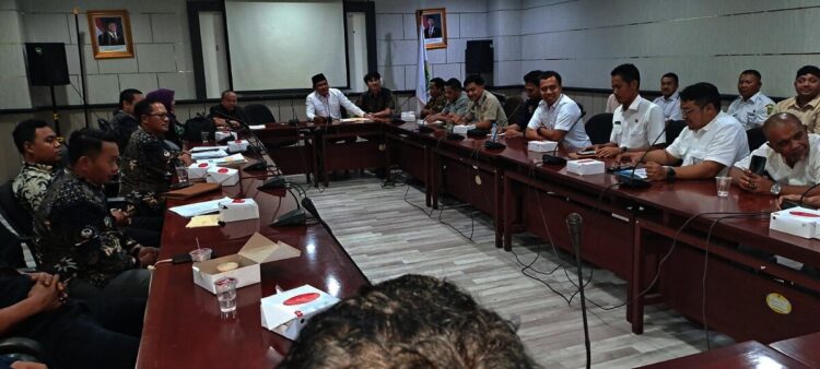 Komisi I DPRD Kota Tangerang Fasilitasi Pertemuan Terkait Laporan Atas Pembangunan Waralaba