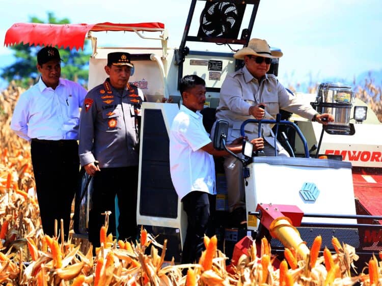 Inisiasi Polri Berhasil, Presiden Prabowo Senang Panen Raya Jagung