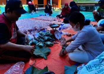 Paramount Petals Gaungkan Aksi Nyata: Olah Sampah, Budidaya Maggot & Lele, hingga Kurban Ramah Lingkungan