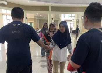 Semangat Berkurban, Ribuan Paket Daging di Masjid Raya Al-Azhom Didistribusikan
