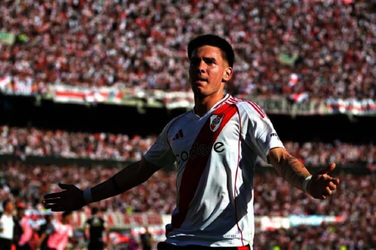 River Plate vs Urawa Red, Perang Kuda Hitam