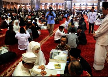 100 Pasangan Menikah Massal di Masjid Istiqlal