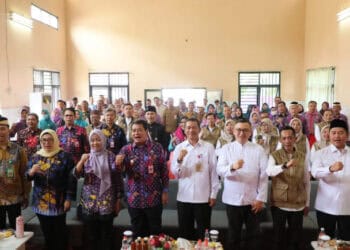 Disambut Bupati dan Wabup, Kadu Agung Dipuji Tim Penilai Lomba Kelurahan Banten