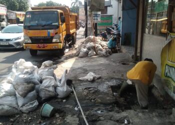 Praktik Penutupan Drainase Akhirnya Dibongkar, Anggota DPRD Apresiasi PUPR Kota Tangerang