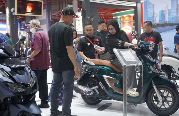 Lebih dari 5.000 Unit Sepeda Motor Honda Terjual di JFK