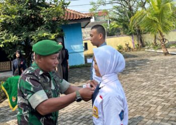 Babinsa Koramil 14/Panongan Buka Latihan Paskibra Kecamatan Panongan