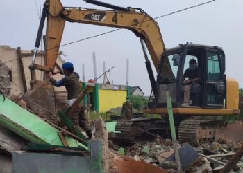 Cegah Banjir dan Prostitusi, Bangli di Kali Mati Tangerang Dibongkar