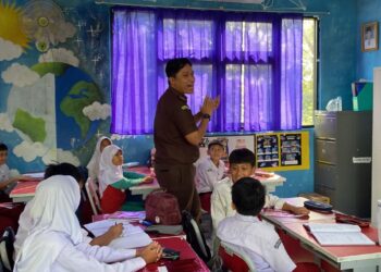 Tanamkan Nilai Hukum Sejak Dini, Jaksa Masuk Sekolah di SDN Pondok Jagung 02