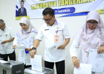 Ratusan Dokumen Rahasia Dimusnahkan! Ini Alasan Mengejutkan Dinas Perikanan Tangerang