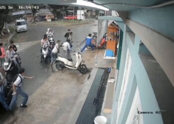 Sekelompok Pelajar Terekam Kamera CCTV Serang Siswa PKL di Lebak