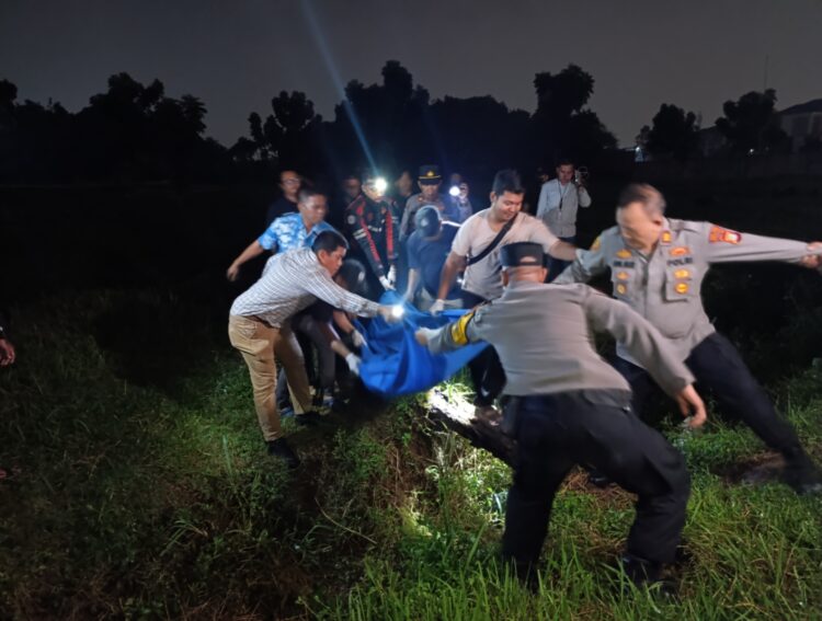 Warga Pondok Aren Temukan Pria Tewas Dengan Luka di Leher
