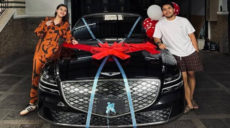 Rayakan Satu Tahun Pernikahan, Thariq Halilintar Belikan Kado Mobil untuk Aaliyah Massaid
