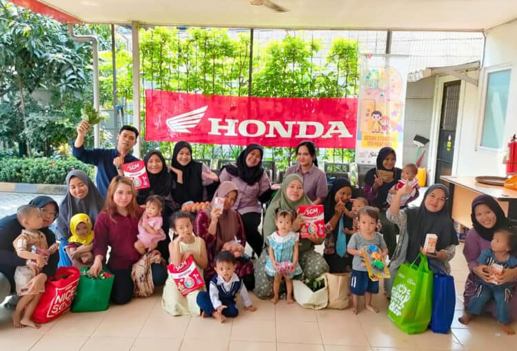 Sambut HUT ke-53, Wahana Artha Group Berbagi Sembako untuk Warga