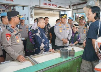 Cegah Beras Oplosan, Kapolresta Tangerang Sidak Pasar Tigaraksa