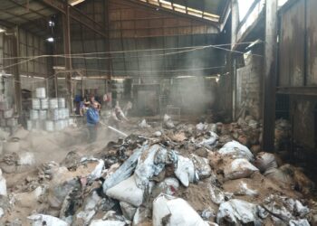 Gudang Limbah Kampas Rem di Sepatan Timur Terbakar
