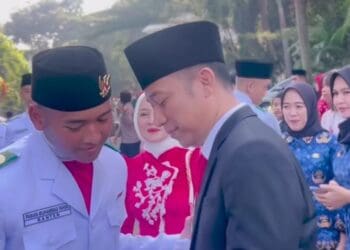 Denny Cagur dan Anaknya