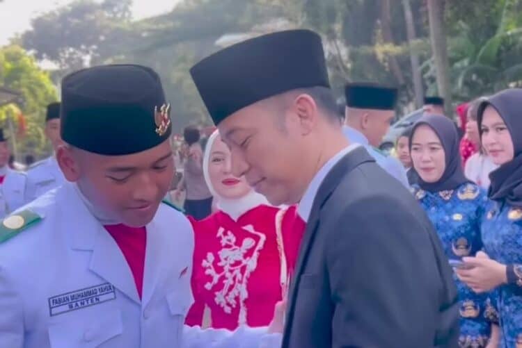 Denny Cagur dan Anaknya