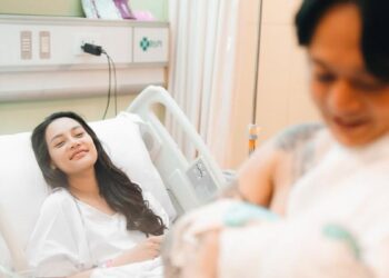 Erika Carlina Melahirkan Bayi Berjenis Kelamin Laki-laki