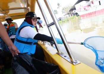 Wabup Intan Pimpin Aksi Bersih Sungai Cisadane, Gotong Royong Lawan Sampah