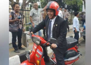 Dadi-Rajadi-Anak-Vespa-Jadi-Pimpinan-DPRD-Pandeglang-2-250417937