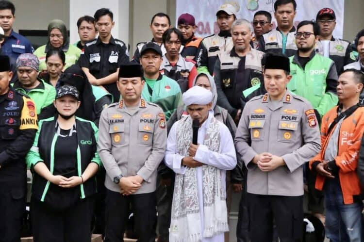 Polres Metro Tangerang Kota Gelar Doa Kebangsaan Bersama Driver Ojol