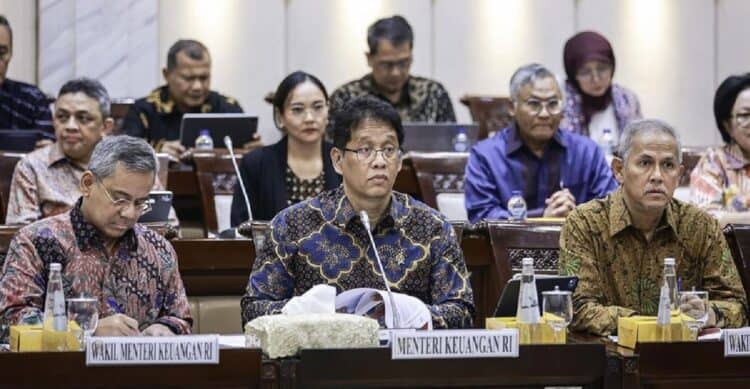 Bantuan Sosial Beras Akan Ditambah Minyak Goreng