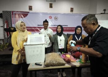 Ade Rosi Ajak Warga Ubah Sampah Organik Jadi Untung