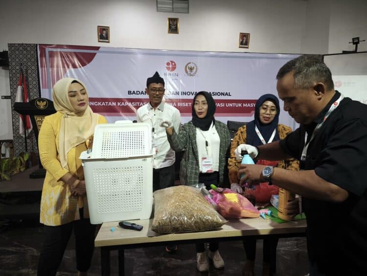 Ade Rosi Ajak Warga Ubah Sampah Organik Jadi Untung