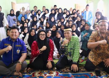 KNPI Bikin 'Sekolah Paket' di Pesantren, Wabup Intan Apresiasi