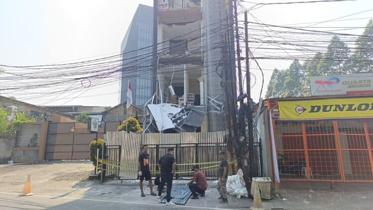 Belasan Pegawai Nucleus Pondok Aren Diliburkan Usai Ledakan Misterius