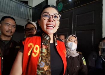 Nikita Mirzani Dituntut 11 Tahun Penjara dan Denda Rp 2 M