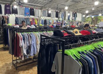 Pedagang Thrifting Tercekik Aturan Baru: “Kalau Barang Dihentikan, Kami Harus Tutup”