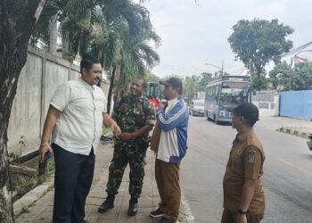 Wakil Ketua DPRD Kota Tangerang Tinjau Normalisasi Saluran Air di Periuk