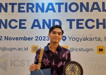 Dari Tigaraksa ke UGM: Kisah Rizky, Doktor Termuda 25 Tahun yang Tekun Puasa Senin-Kamis dan Gemar Membaca