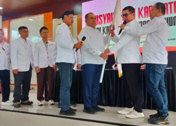 MUSKAB - Fahmi Hakim, terpilih kembali sebagai Ketua PMI Kabupaten Serang, melalui kegiatan Musyawarah Kabupaten Serang XIV PMI Kabupaten Serang, yang digelar di Markas PMI Banten, Minggu (23/11). (ISTIMEWA)
