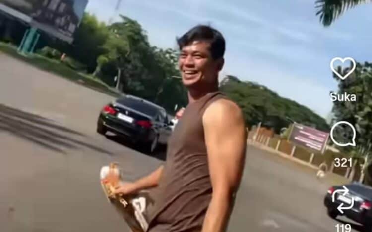 Surya Insomnia Tambal Jalan Berlubang di Tangsel, Begini Respon Wali Kota