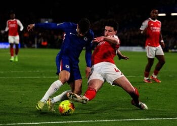 Banyak Tekel dan Banjir Kartu, Chelsea vs Arsenal 1-1