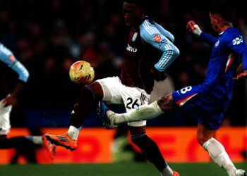 Chelsea Telan Pil Pahit di Kandang Sendiri