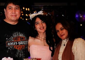 Davina Karamoy Digosipkan Perusak Rumah Tangga Orang, Ibunda Pasang Badan!