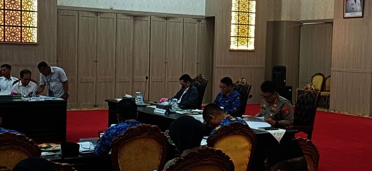 Rapat Koordinasi (Rakor) bersama Menteri Dalam Negeri (Mendagri) Tito Karnavian, secara virtual bersama seluruh Pemda, Senin (1/12/2025). (ISTIMEWA)