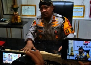 Kapolres Serang AKBP Condro Sasongko, di ruang kerjanya. (ISTIMEWA)