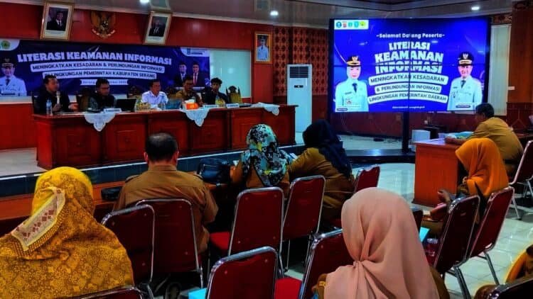 sosialisasi literasi keamanan informasi terhadap sejumlah Aparatur Sipil Negara (ASN), di lingkungan Pemerintah Kabupaten (Pemkab) Serang. (ISTIMEWA)