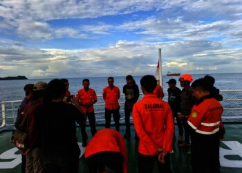 Relawan FBN bersama Basarnas Banten, diberangkatkan ke Sumatera untuk membantu para korban terdampak musibah. (ISTIMEWA)