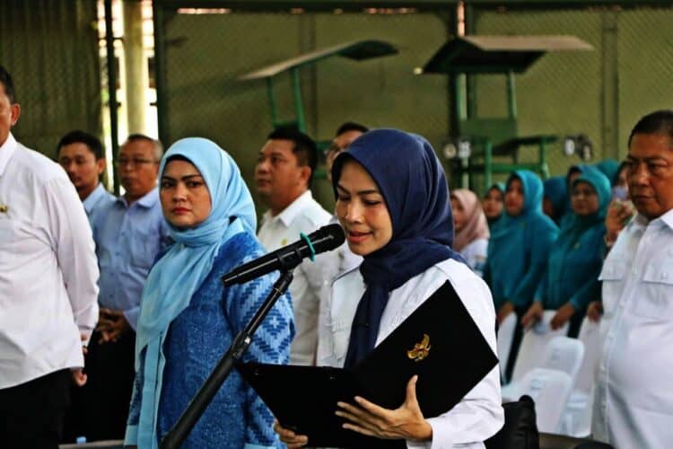 Peringatan Hari Kesatuan Gerak (HKG) PKK ke-53 tingkat Kabupaten Serang Tahun 2025 di Lapangan Tenis Indoor, Rabu (10/12/2025). (ISTIMEWA)