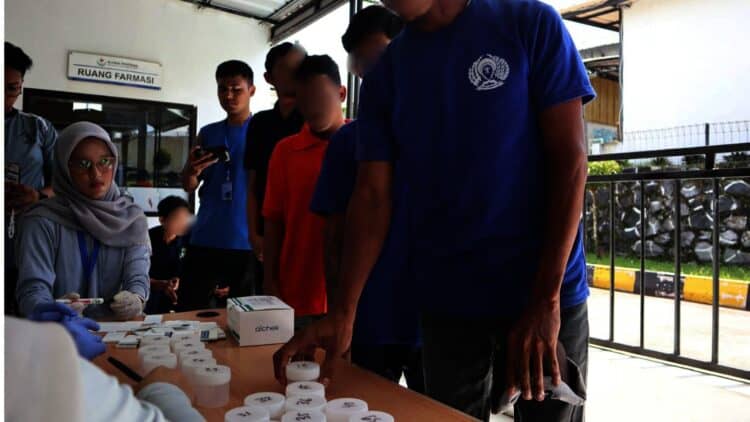 Cegah Peredaran Narkoba, Ratusan Napi Rutan Kelas I Tangerang Dites Urine