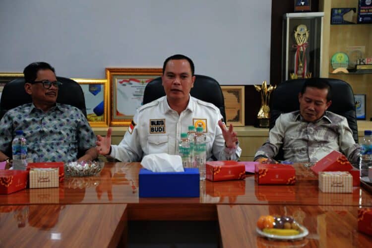 Walikota Serang, Budi Rustandi (tengah). (ISTIMEWA)