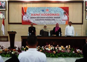 Bupati Pandeglang Raden Dewi Setiani, membuka Rapat Koordinasi (Rakor) Dekranasda, yang digelar di Pendopo Kabupaten Pandeglang, Rabu (31/12/2025). (ISTIMEWA)