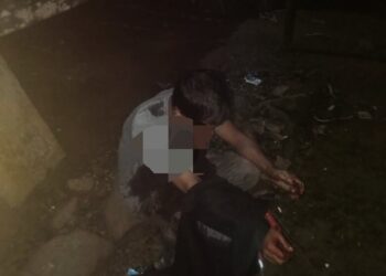 Korban pencurian dengan kekerasan, sebelum dilarikan ke RSUD Banten. (ISTIMEWA)