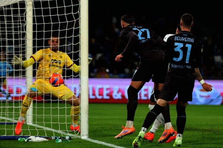 Napoli ke Perempat Final Coppa Italia Lewat Adu Penalti