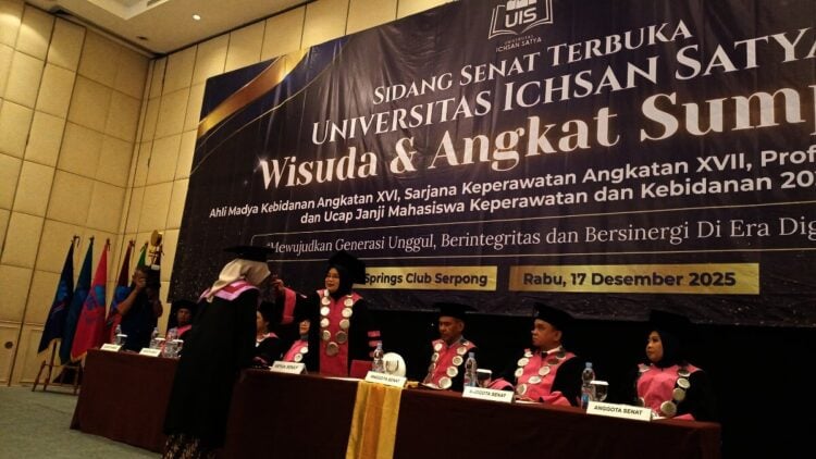 UIS Wisuda 101 Lulusan Ilmu Kesehatan, Rektor Tekankan Integritas